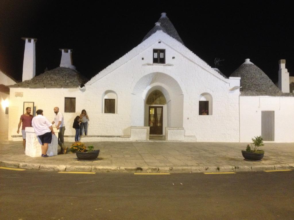 Trullo Di Giovannina Casa Vacanza Альберобелло Екстер'єр фото